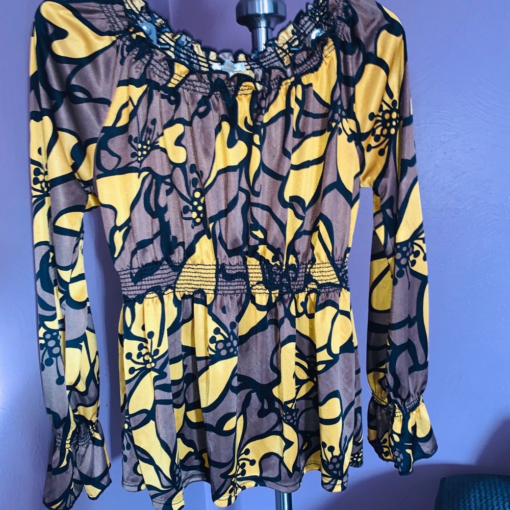 Women’s Blouse in Small